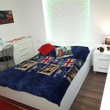 Apartament Centrum Panoramiczna Big Ben Z Balkonem-- Klimatyzacja-- キェルツェ エクステリア 写真