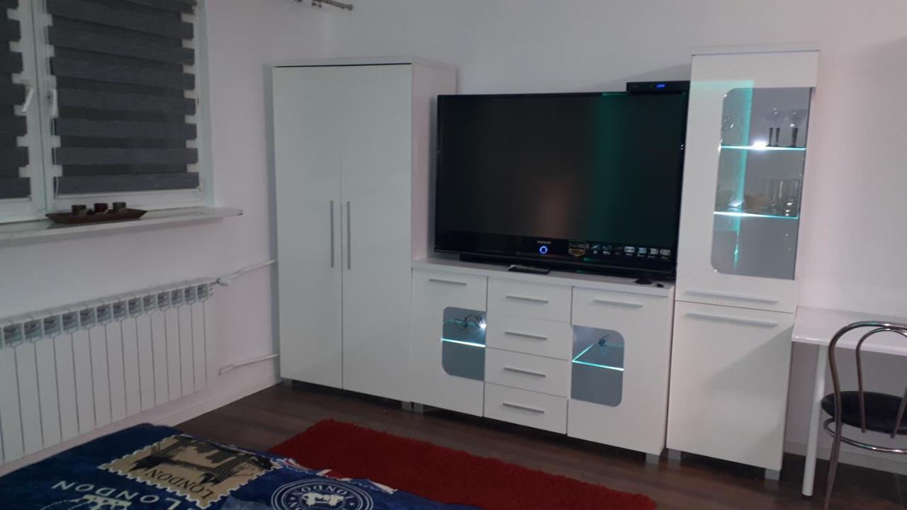 Apartament Centrum Panoramiczna Big Ben Z Balkonem-- Klimatyzacja-- キェルツェ エクステリア 写真