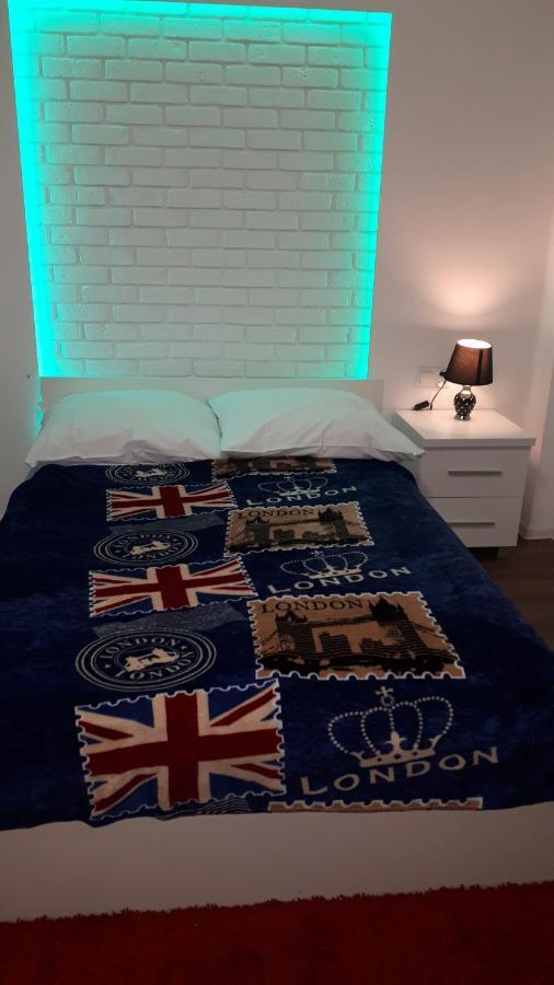 Apartament Centrum Panoramiczna Big Ben Z Balkonem-- Klimatyzacja-- キェルツェ エクステリア 写真