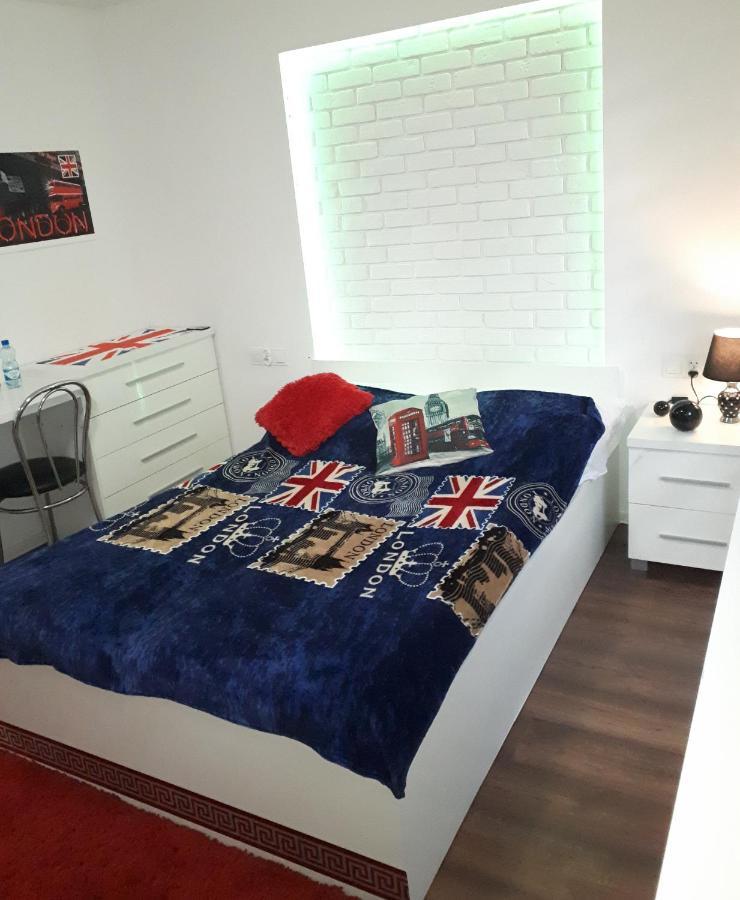 Apartament Centrum Panoramiczna Big Ben Z Balkonem-- Klimatyzacja-- キェルツェ エクステリア 写真