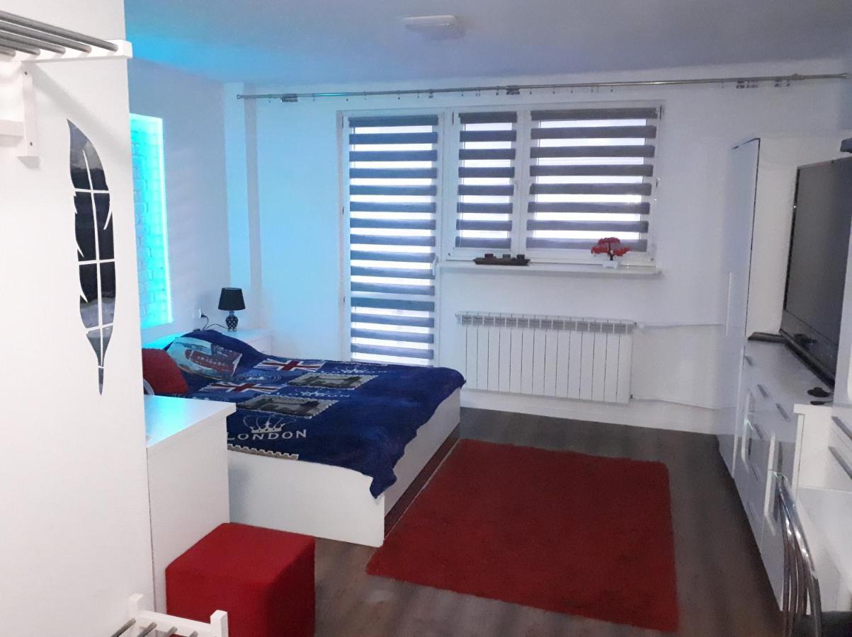 Apartament Centrum Panoramiczna Big Ben Z Balkonem-- Klimatyzacja-- キェルツェ エクステリア 写真