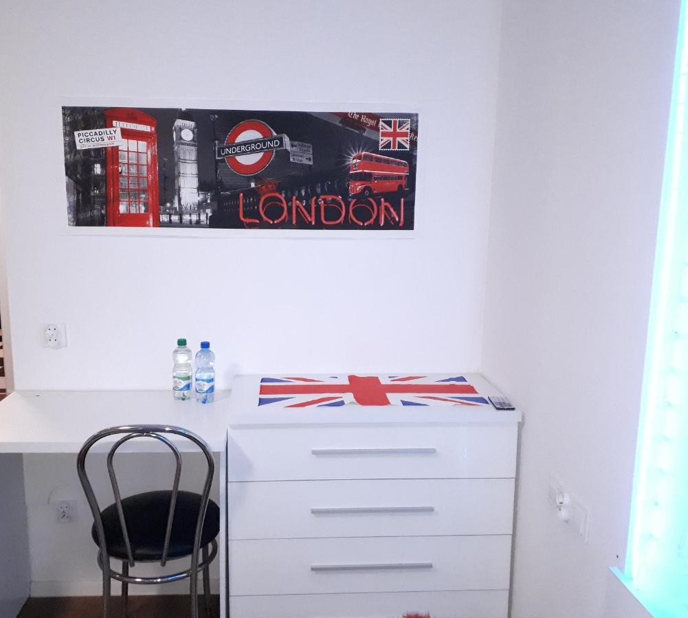 Apartament Centrum Panoramiczna Big Ben Z Balkonem-- Klimatyzacja-- キェルツェ エクステリア 写真