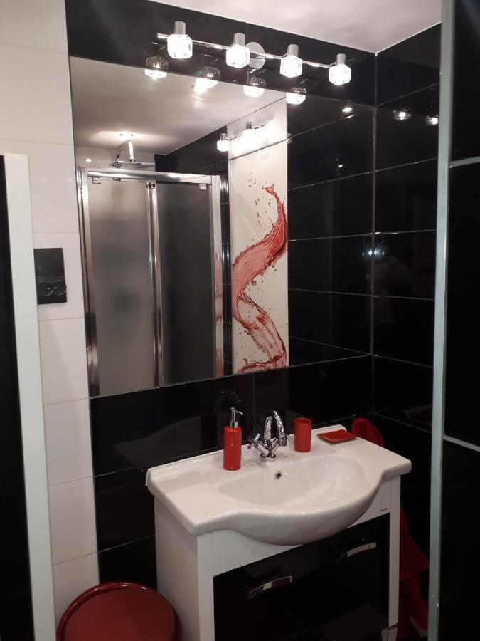 Apartament Centrum Panoramiczna Big Ben Z Balkonem-- Klimatyzacja-- キェルツェ エクステリア 写真